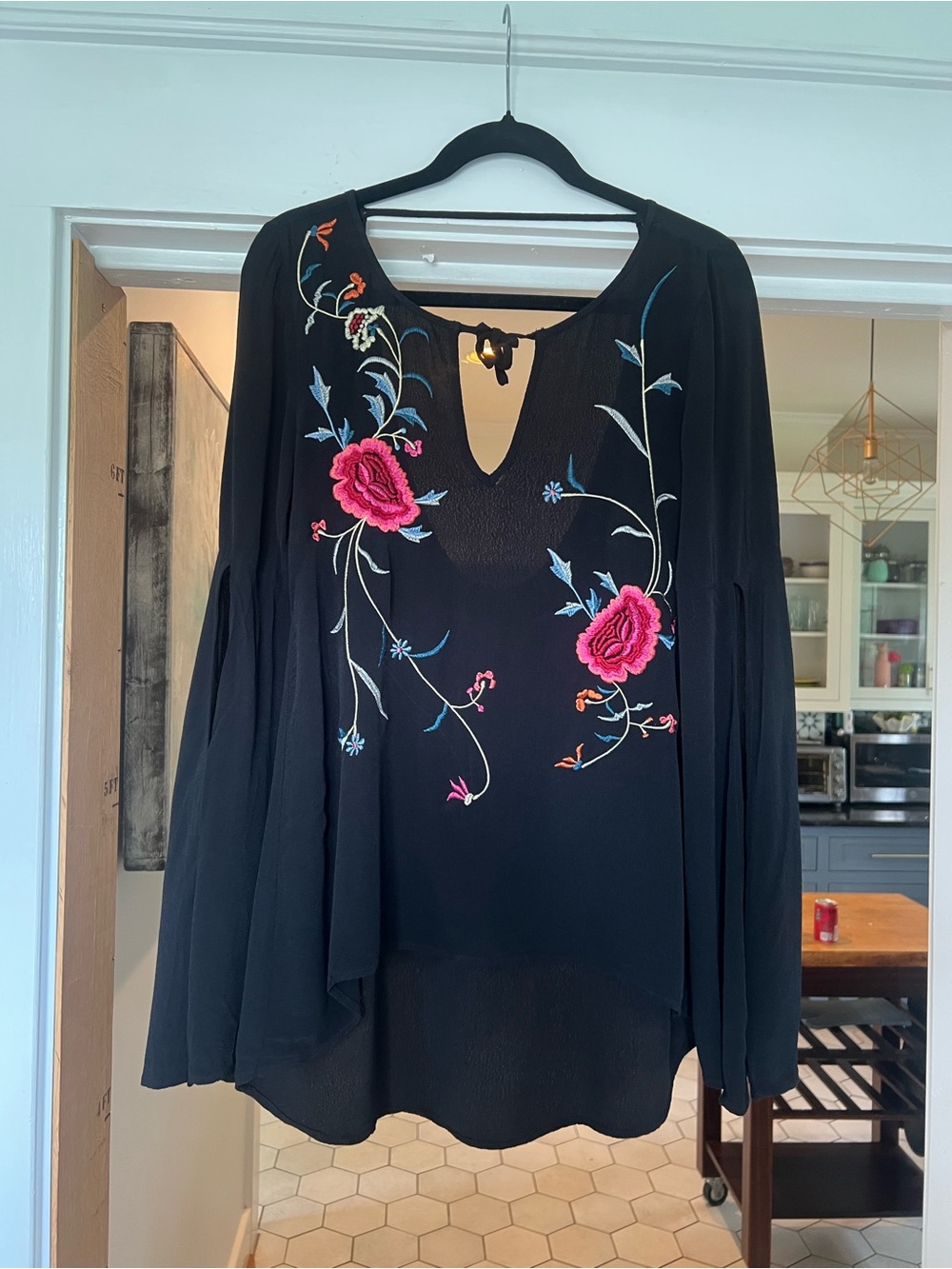 Women's Black Embroidered Floral Keyhole Tunic
